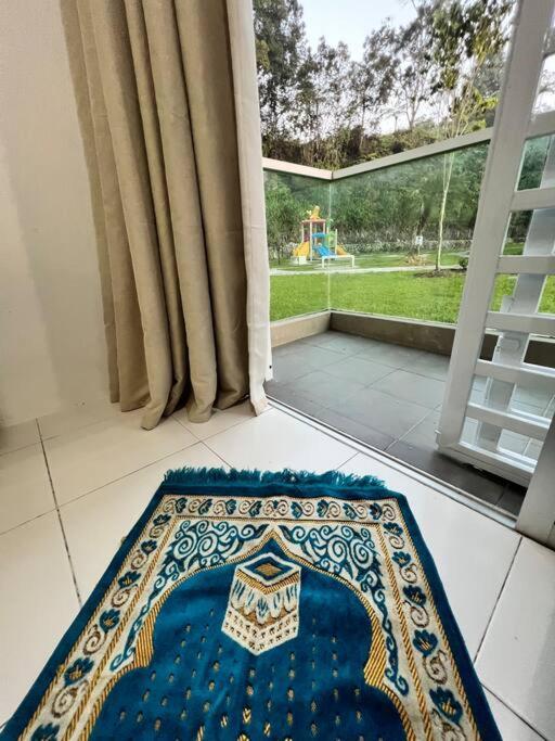 Lily King Apartment *